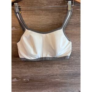 Natori Sports Bra White size 32D Adjustable Straps Under wire